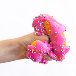 MushMeez Squish Me Famosa | Squishy Antiestrés con Textura Pegajosa y Suave - Donuts