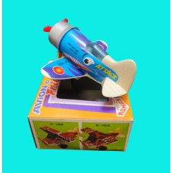 Avión a fricción de Román V-151 años 80