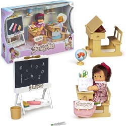 Escuela con figura de bebé de Famosa